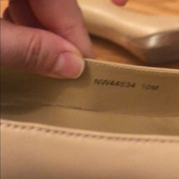 Stuart Weitzman peep toe Nude block heels - Picture 5 of 8